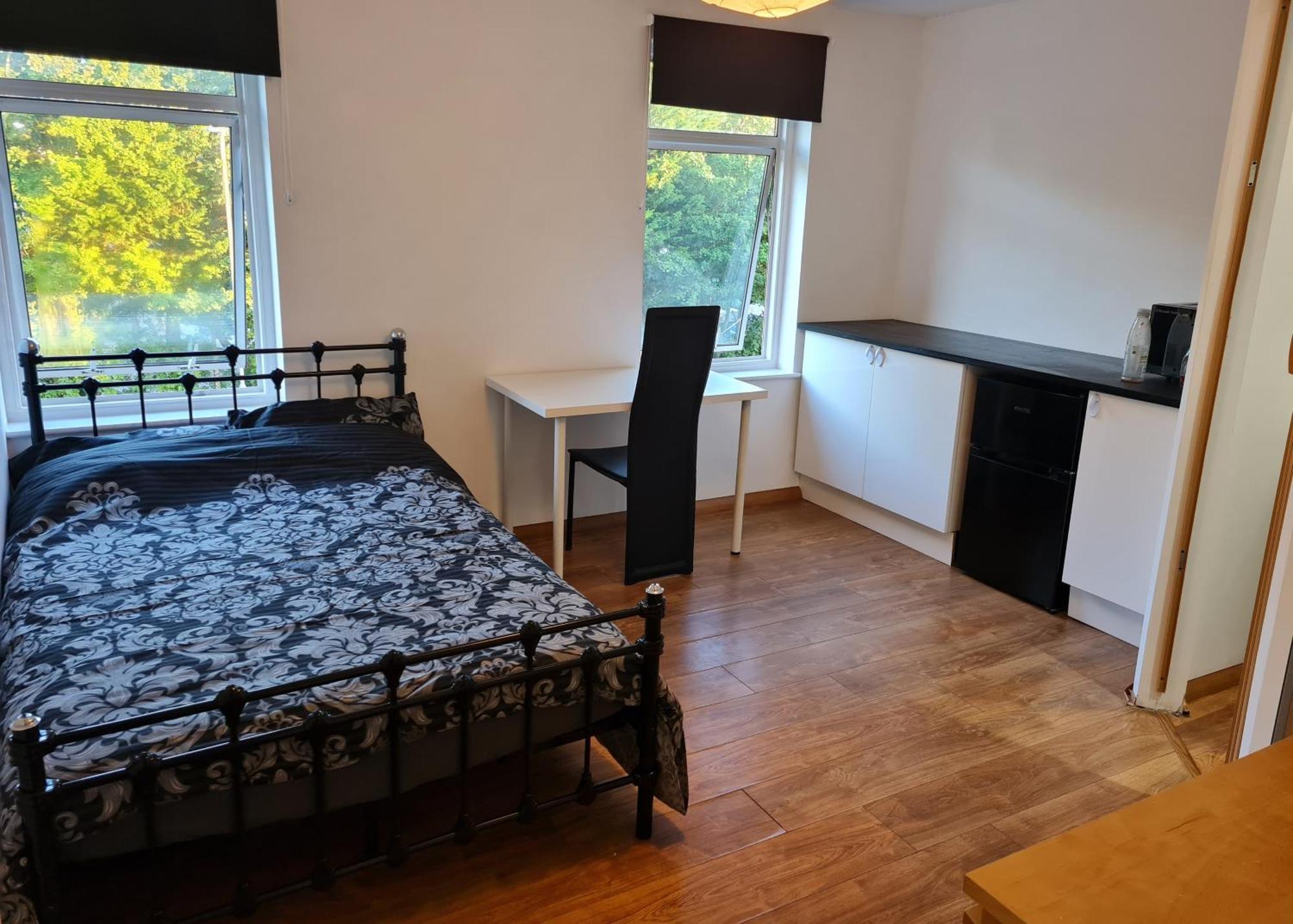 Luton, Lu3 Double Ensuite Room ルートン エクステリア 写真
