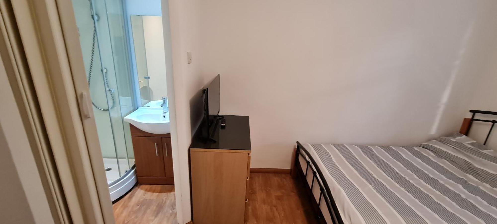 Luton, Lu3 Double Ensuite Room ルートン エクステリア 写真
