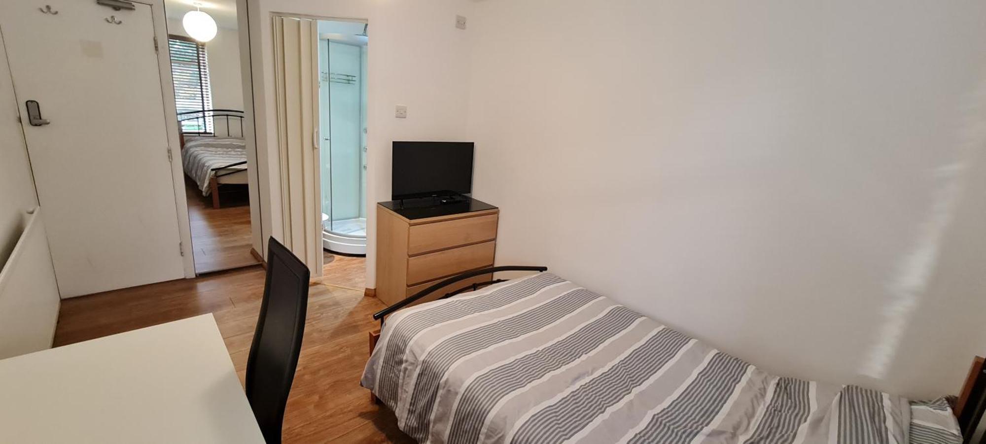 Luton, Lu3 Double Ensuite Room ルートン エクステリア 写真